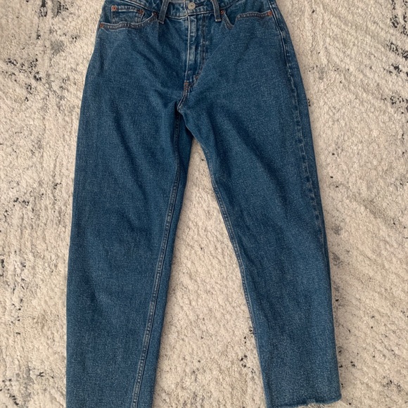 ABERCROMBIE CROPPED ACID WASH JEANS - Picture 2 of 7